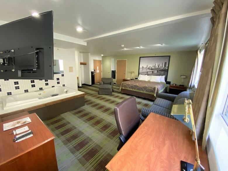 Hotel Super 8 By Wyndham Pittsburgh/monroeville