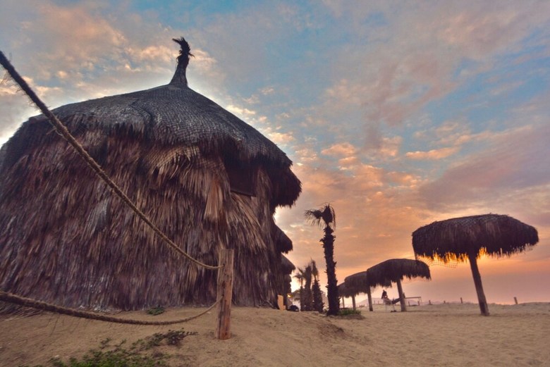 Hostal Mayan Village Beach Front Hotel