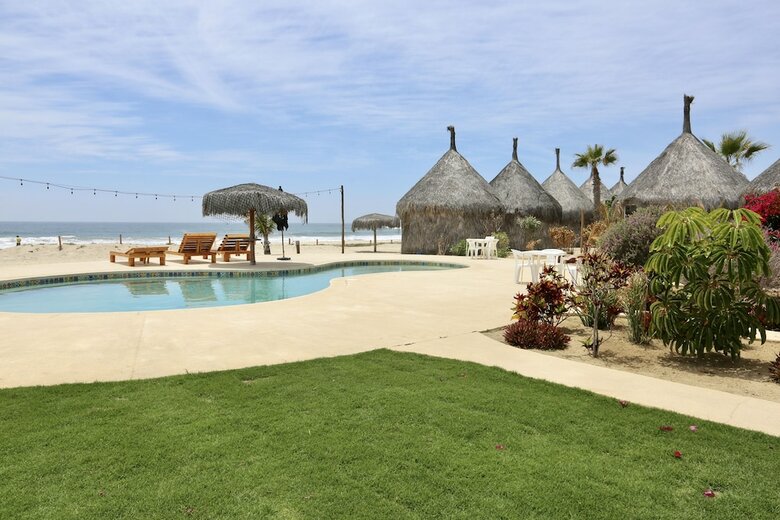 Hostal Mayan Village Beach Front Hotel