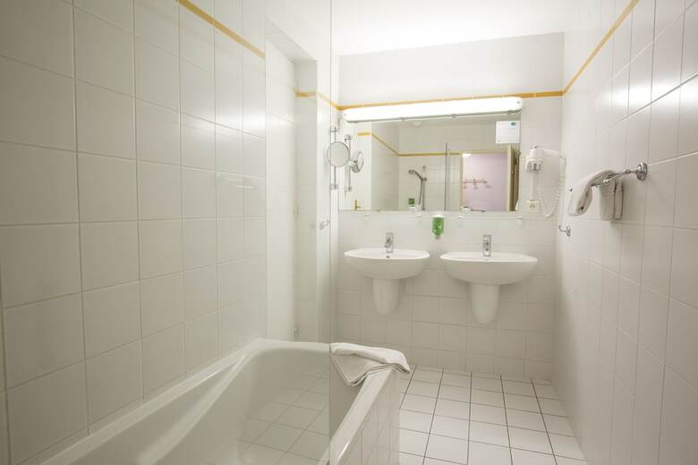 Hotel H�tel Raymond 4 Toulouse