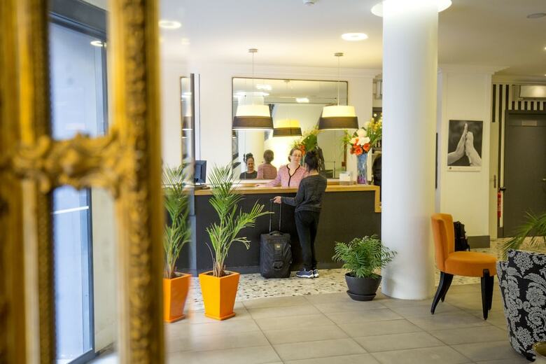 Hotel H�tel Raymond 4 Toulouse