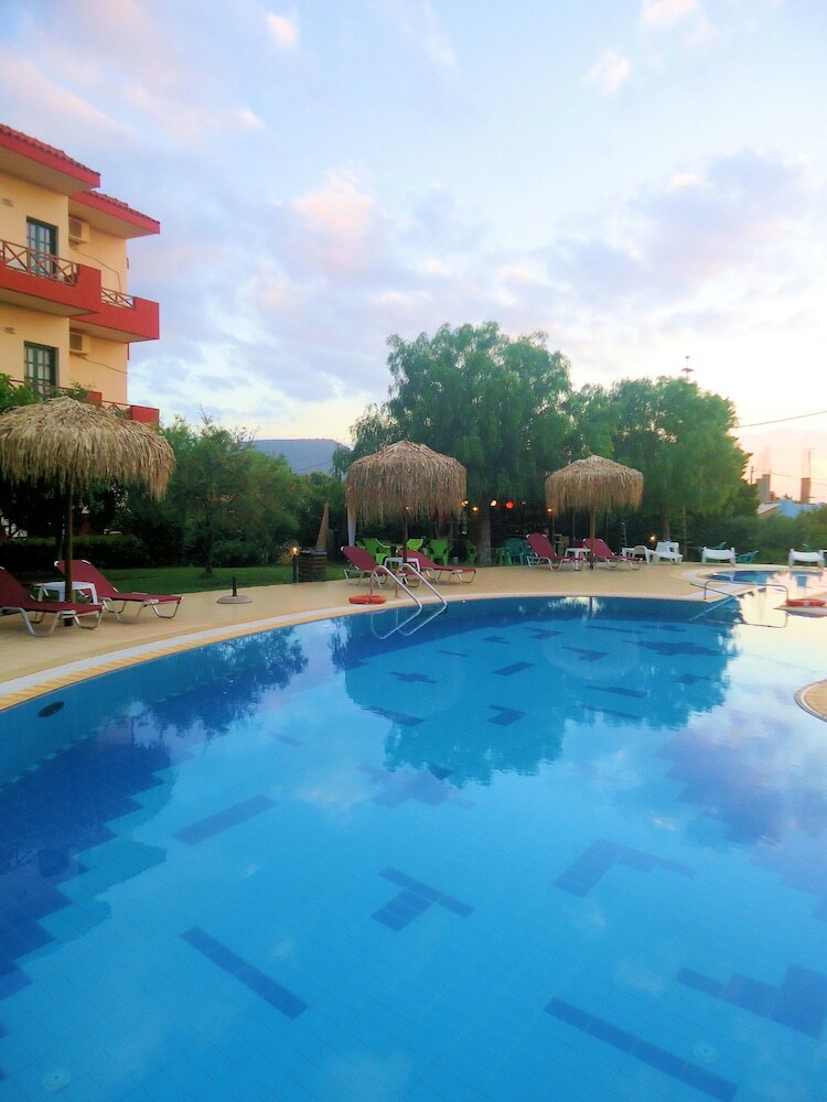 Aparthotel Portokali Apartments (12+)