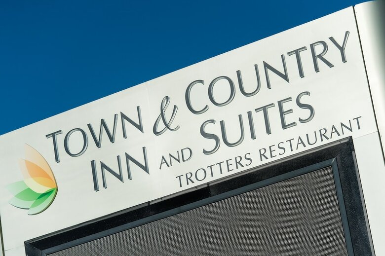 Hotel Town & Country Inn And Suites