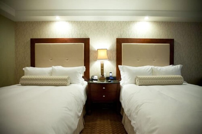 Hotel Town & Country Inn And Suites