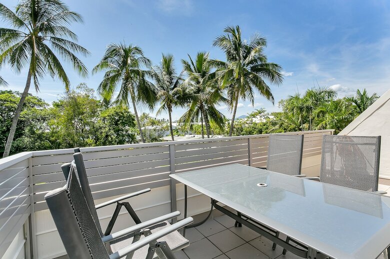 Seascape Holiday-tropical Reef Apartment