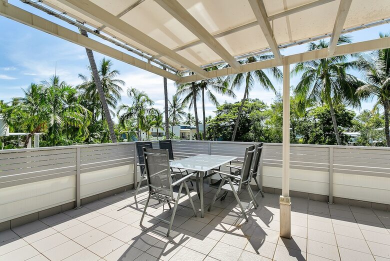 Seascape Holiday-tropical Reef Apartment