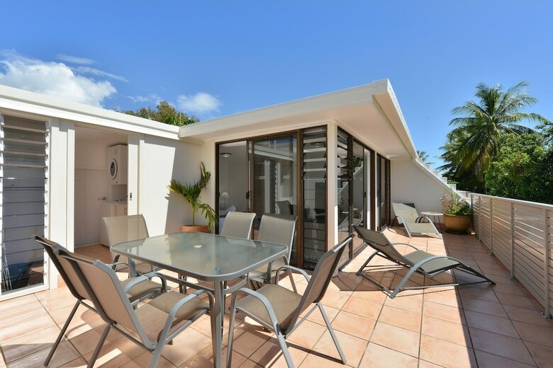 Seascape Holiday-tropical Reef Apartment