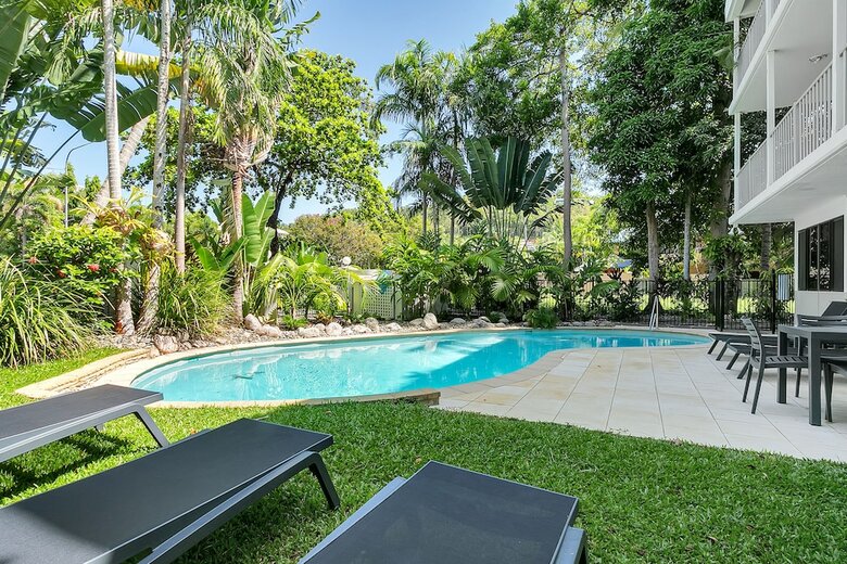 Seascape Holiday-tropical Reef Apartment