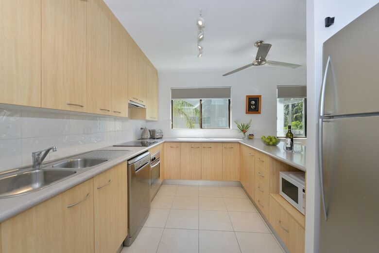 Seascape Holiday-tropical Reef Apartment