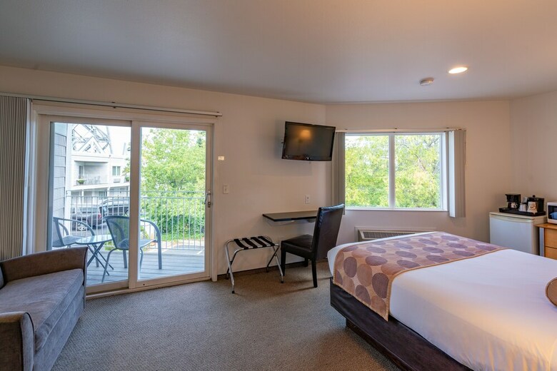 Hotel South Pier Inn