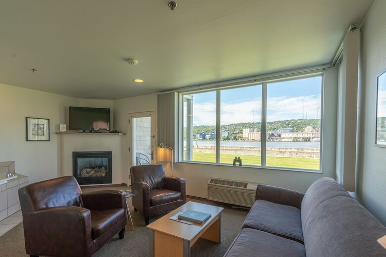 Hotel South Pier Inn
