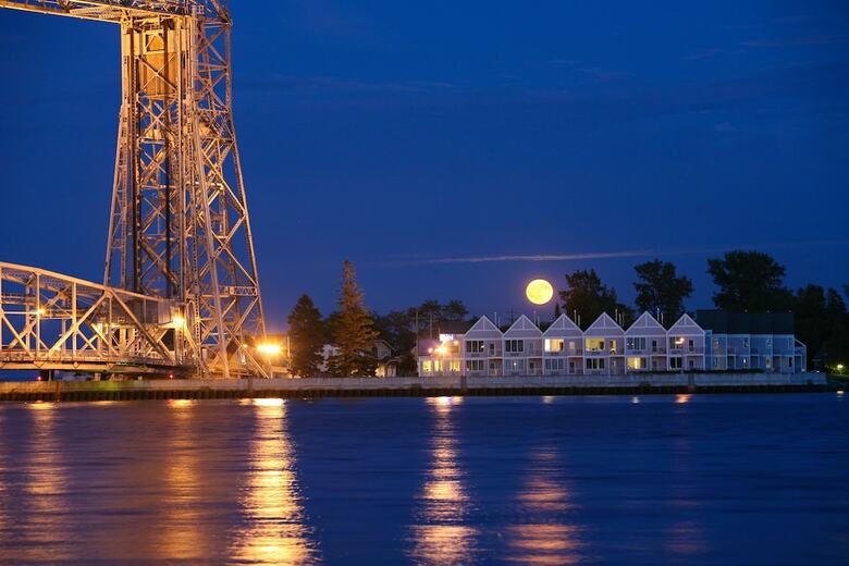 Hotel South Pier Inn