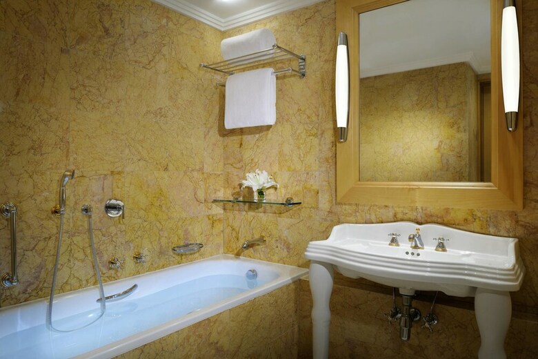 Jw Marriott Hotel Kuwait City