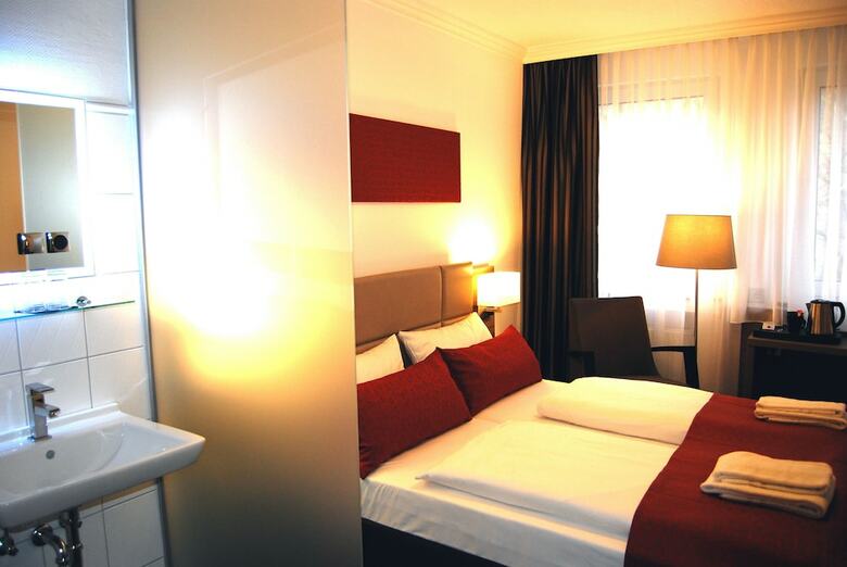 Dom Hotel Am R�merbrunnen