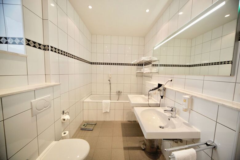 Dom Hotel Am R�merbrunnen