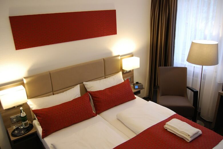 Dom Hotel Am R�merbrunnen