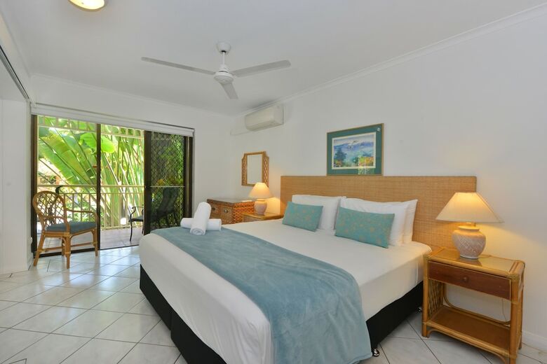 Hotel Driftwood Mantaray