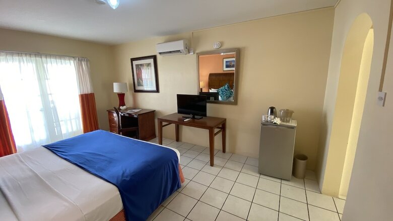 Hotel Bay Gardens Inn