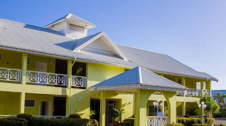 Hotel Bay Gardens Inn