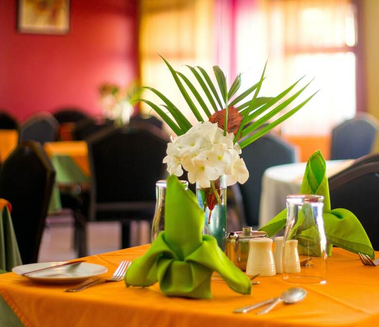 Hotel Bay Gardens Inn