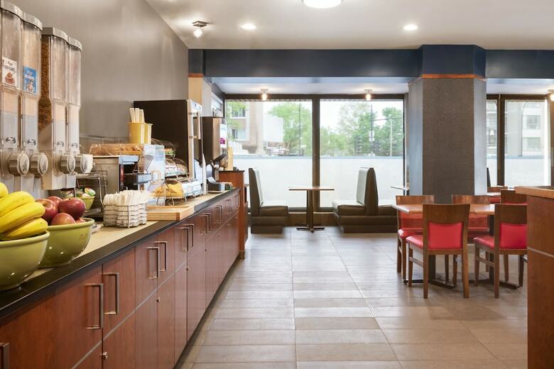 Hotel Ramada Plaza By Wyndham Montreal