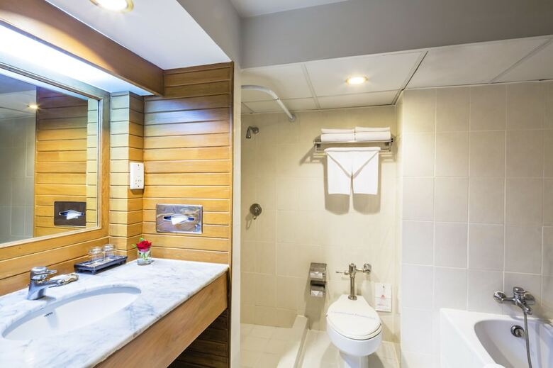 Lotus Hotel Pang Suan Kaew
