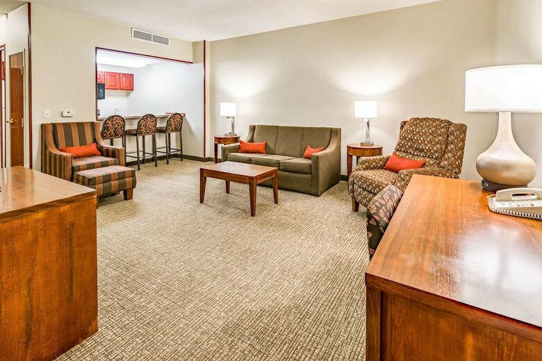 Hotel Comfort Inn And Suites