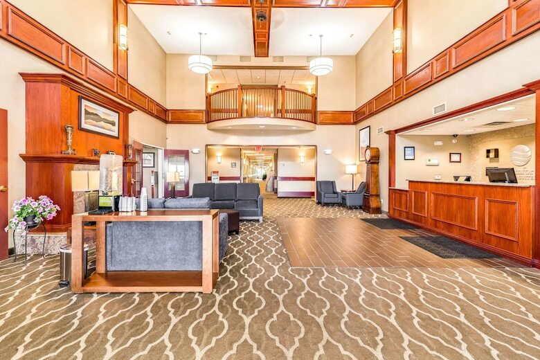 Hotel Comfort Inn And Suites