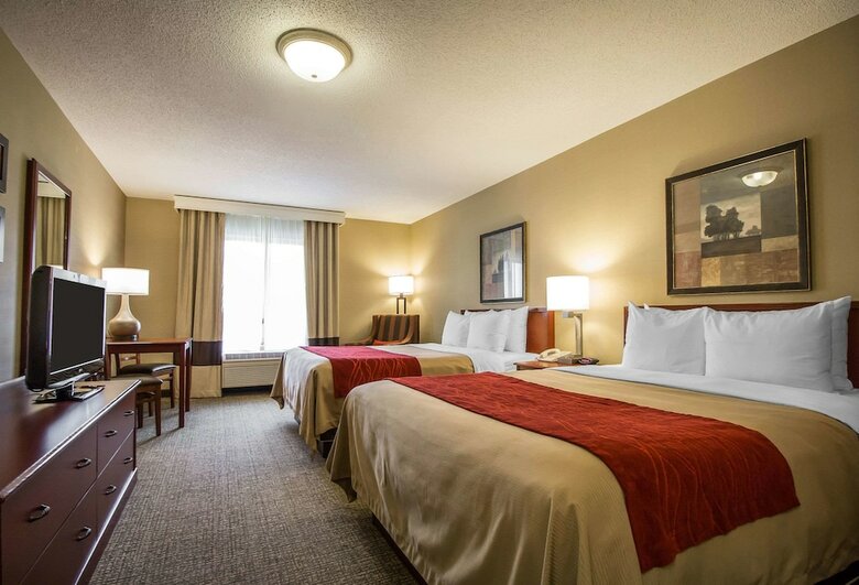 Hotel Comfort Inn And Suites