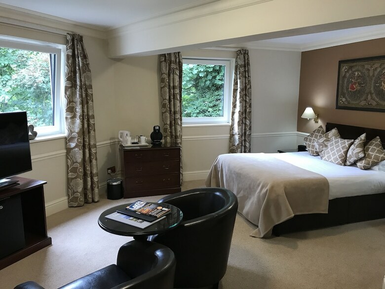Crown Hotel