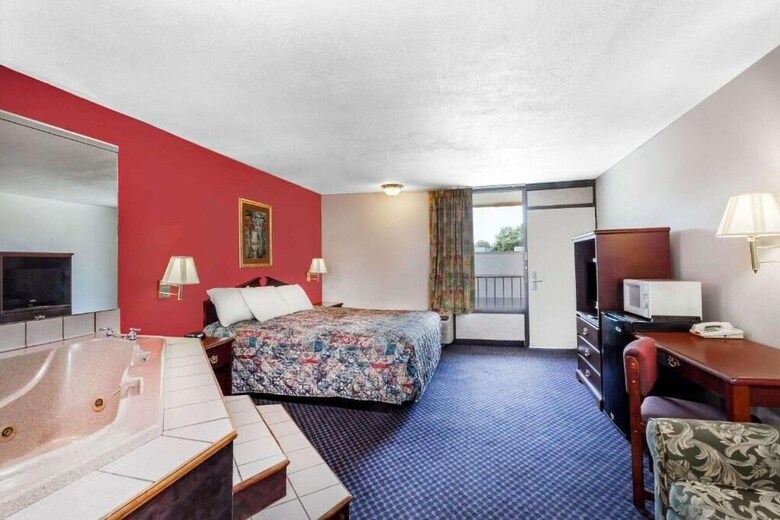 Hotel Days Inn By Wyndham Martin