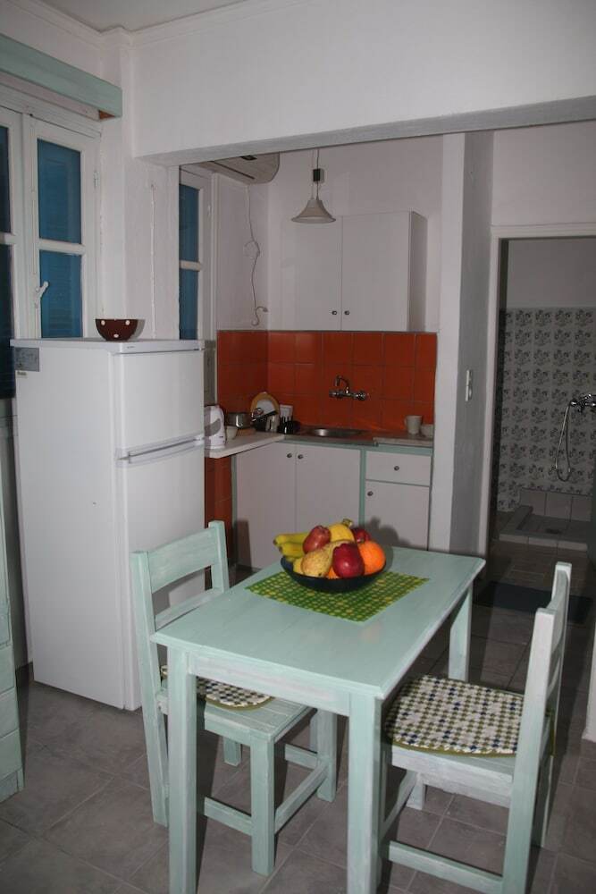 Annoula Studio & Apartments