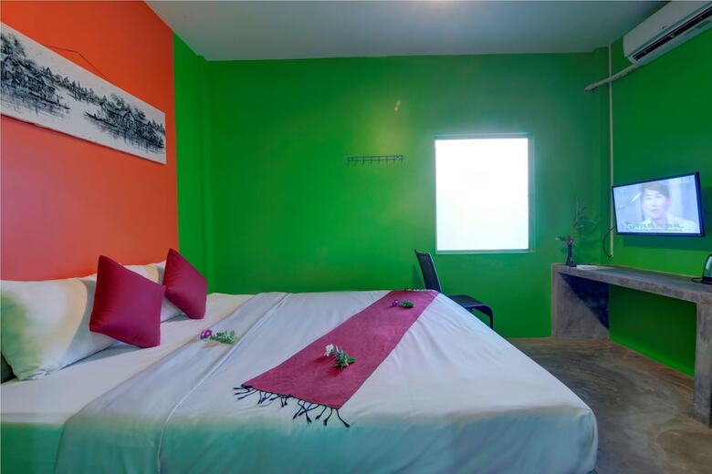 Hostal Warm Bed Hostel