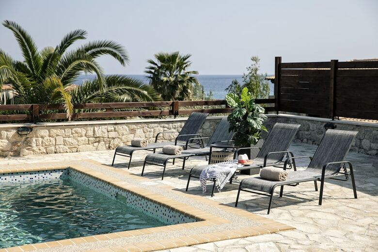 Aparthotel Nefeli Villas And Suites