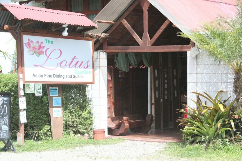 Hotel The Lotus Garden