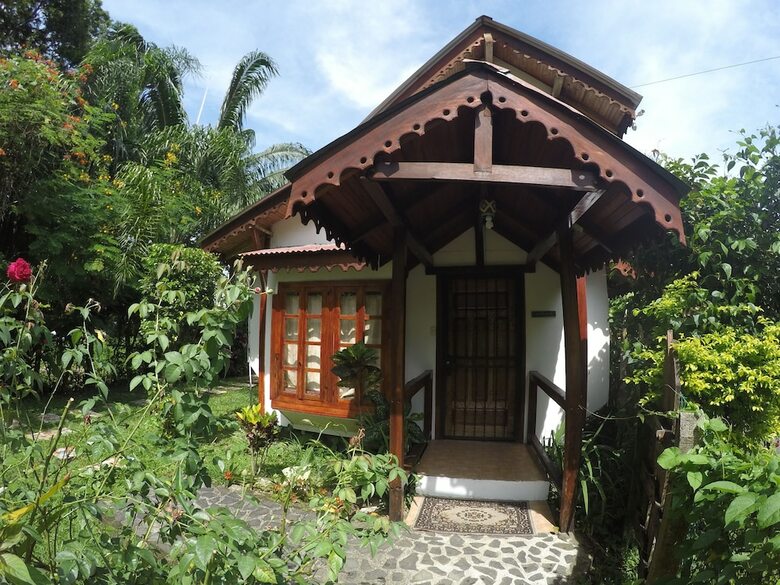Hotel The Lotus Garden