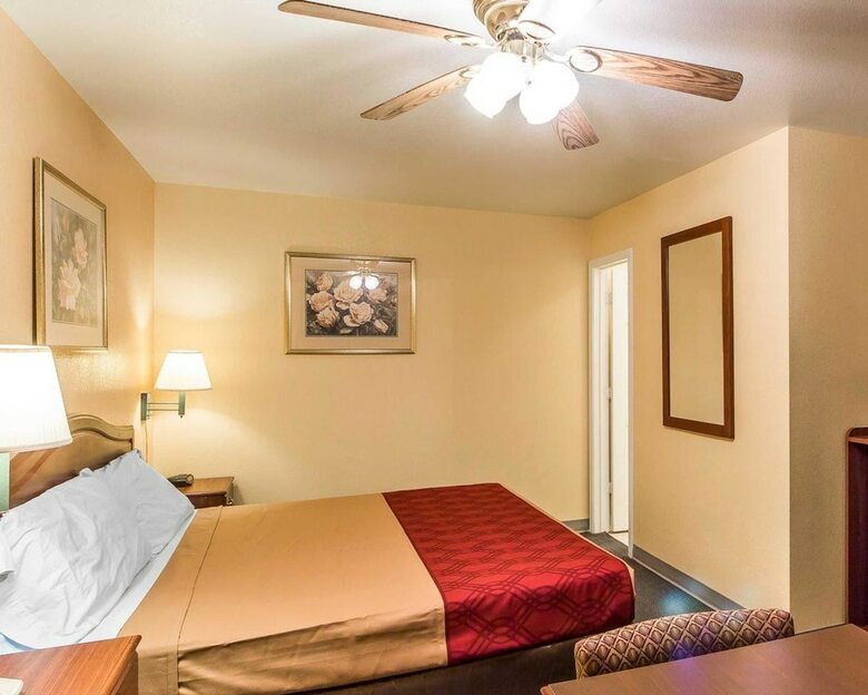 Hotel Econo Lodge Bartlesville Hwy 75