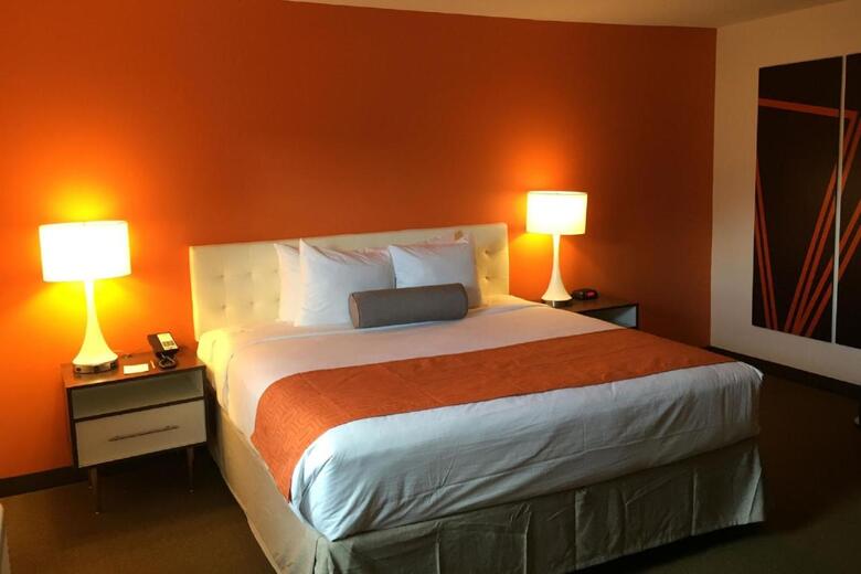 Hotel Howard Johnson By Wyndham Quincy/boston