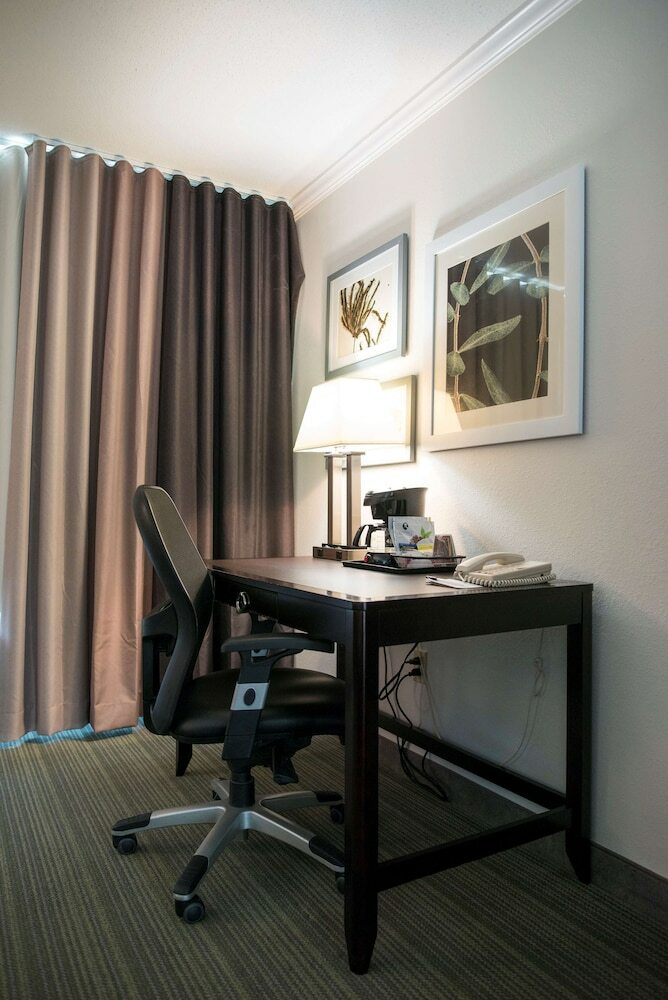 Hotel Country Inn & Suites By Radisson, Effingham, Il