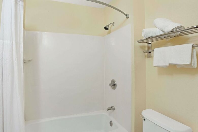 Motel Super 8 By Wyndham North Hollywood