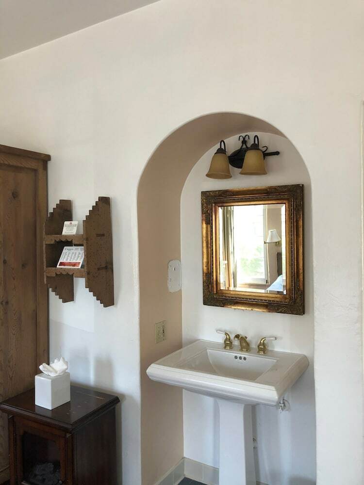 Hotel Villa Rosa Inn