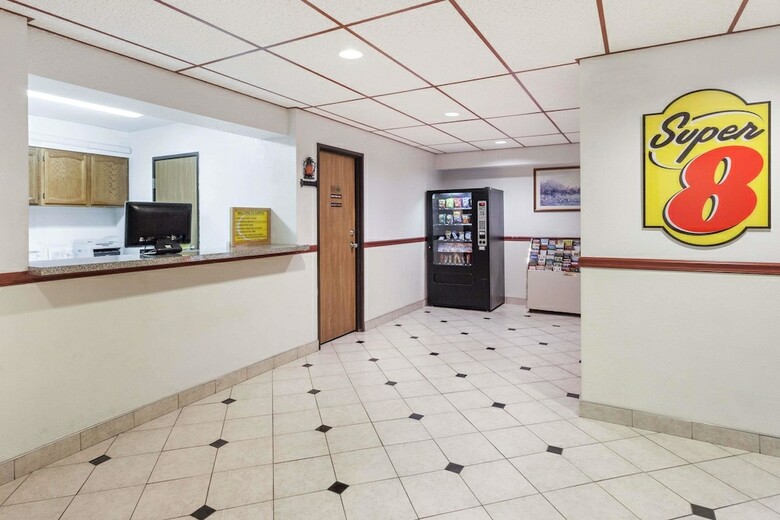 Motel Super 8 By Wyndham Winchester Va