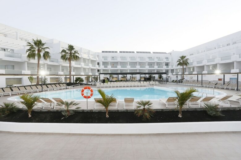 Hotel Aequora Lanzarote Suites