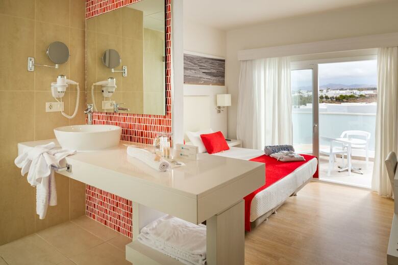 Hotel Aequora Lanzarote Suites