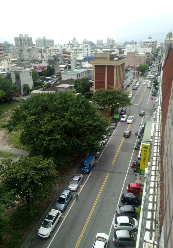 Hua Tong Hotel