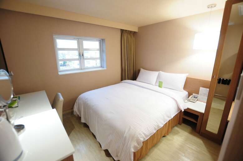 Kindness Hotel - Tainan Chihkan Tower