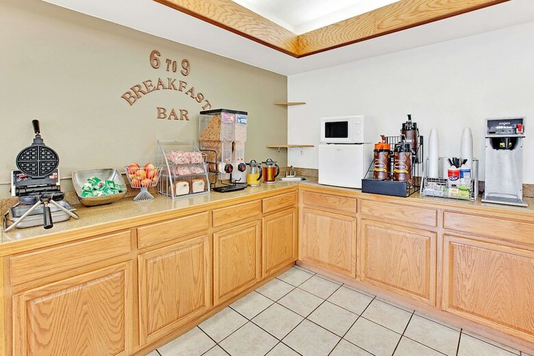 Motel Super 8 By Wyndham Hampshire Il