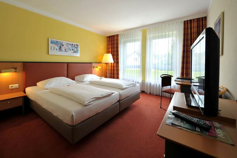 Court Hotel