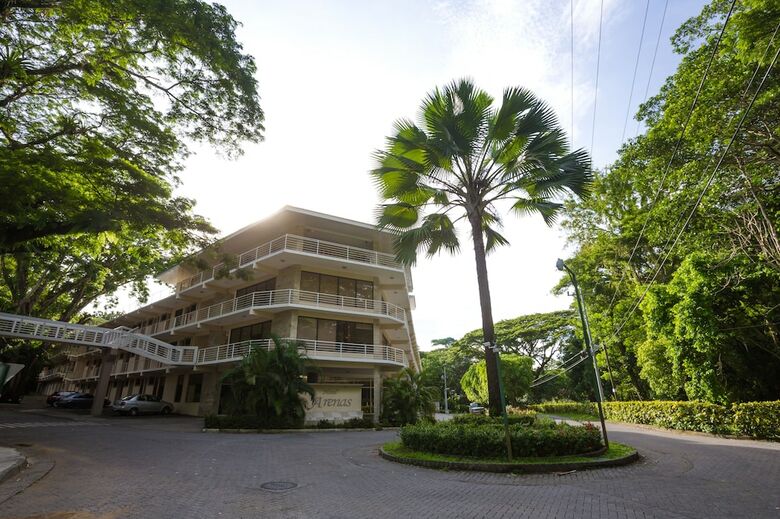 Hotel Arenas En Punta Leona