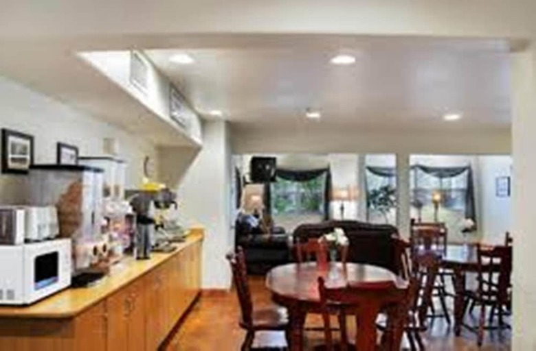 Hotel Americas Best Value Inn & Suites Ada